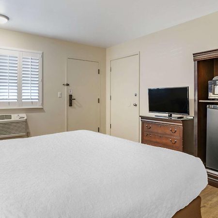 Best Western Rose Garden Inn Watsonville Exterior photo