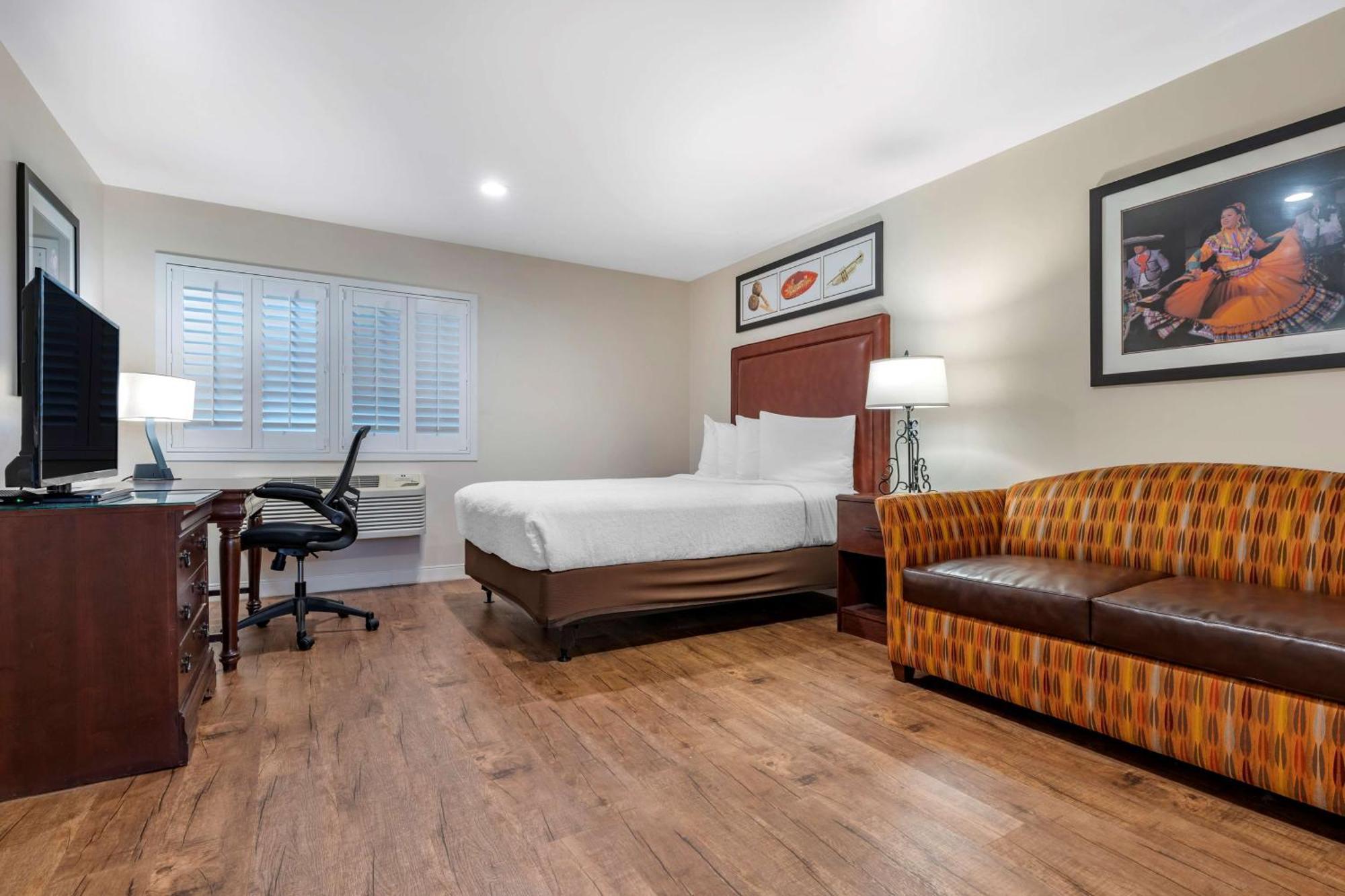 Best Western Rose Garden Inn Watsonville Exterior photo
